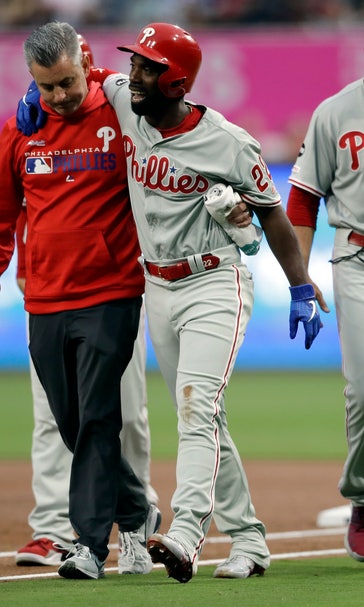 Phillies outfielder McCutchen has torn ACL, out for season